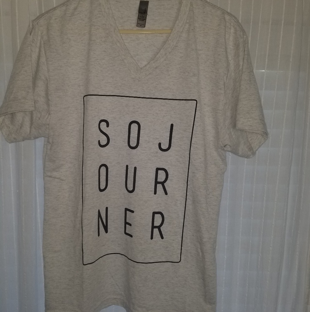 Short-sleeve shirt